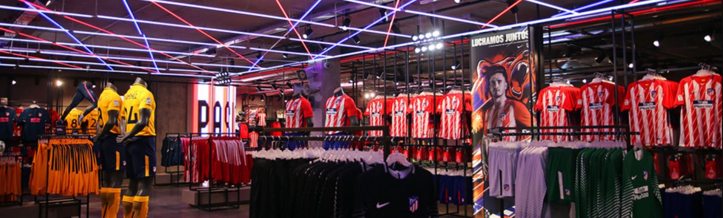 Montaje tienda Nike en el estadio Wanda Metropolitano